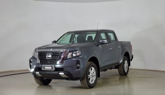 Nissan • Navara