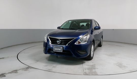 Nissan • Versa