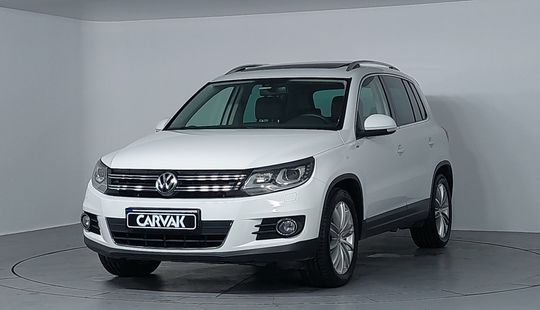 Volkswagen • Tiguan