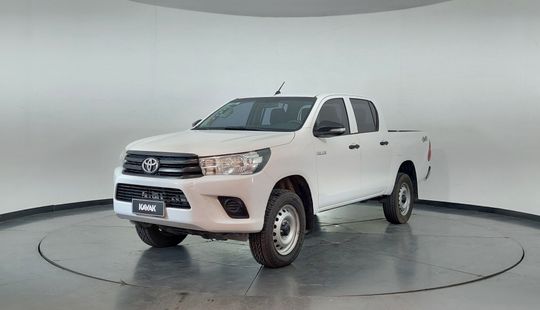 Toyota • Hilux