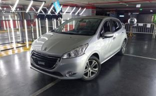 Peugeot • 208