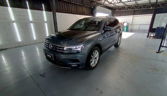 Volkswagen • Tiguan Allspace