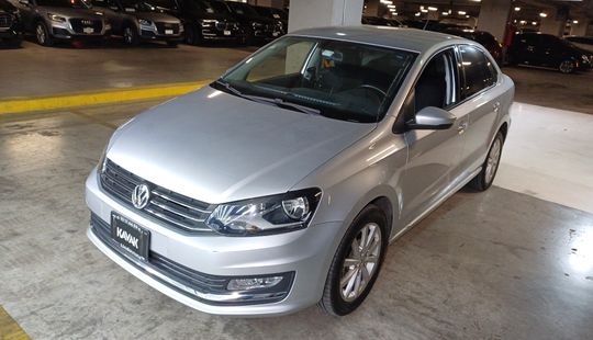 Volkswagen • Vento