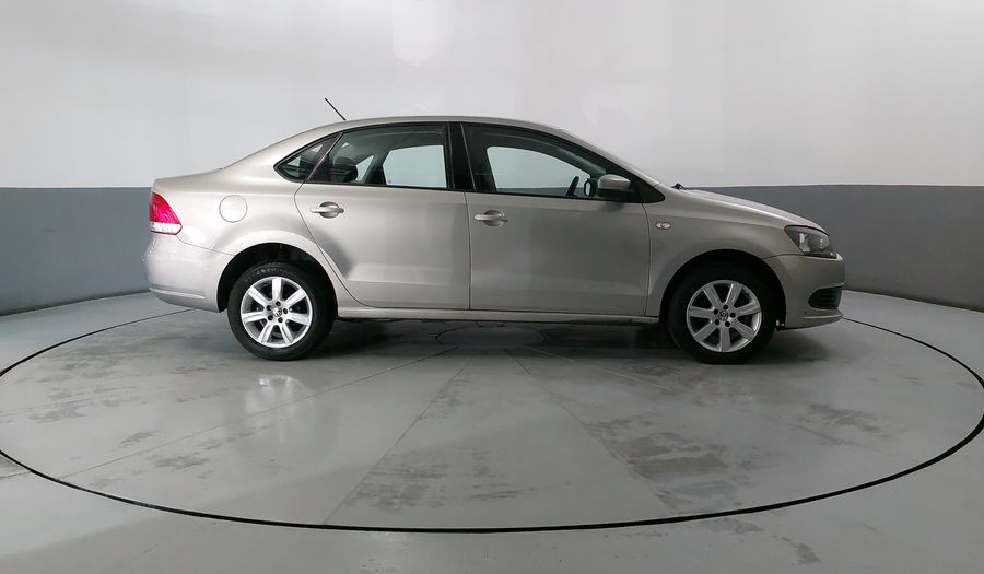 Volkswagen Vento 1.6 ACTIVE TIPTRONIC Sedan 2014