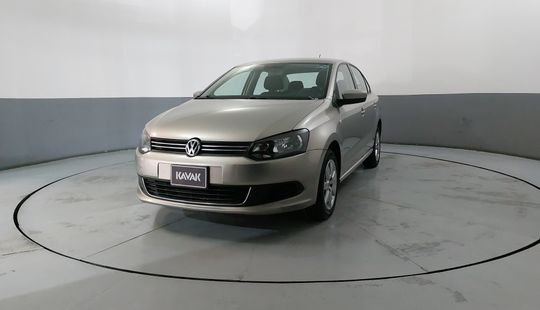 Volkswagen • Vento