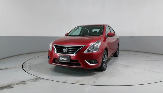 Nissan • Versa