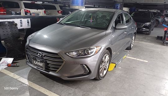 Hyundai • Elantra