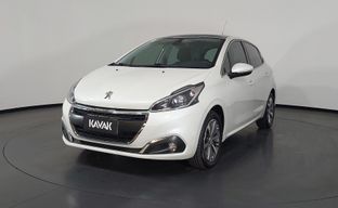 Peugeot • 208