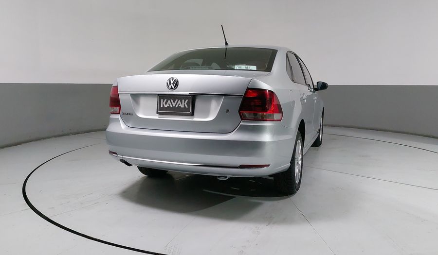 Volkswagen Vento 1.6 COMFORTLINE TIPTRONIC Sedan 2017