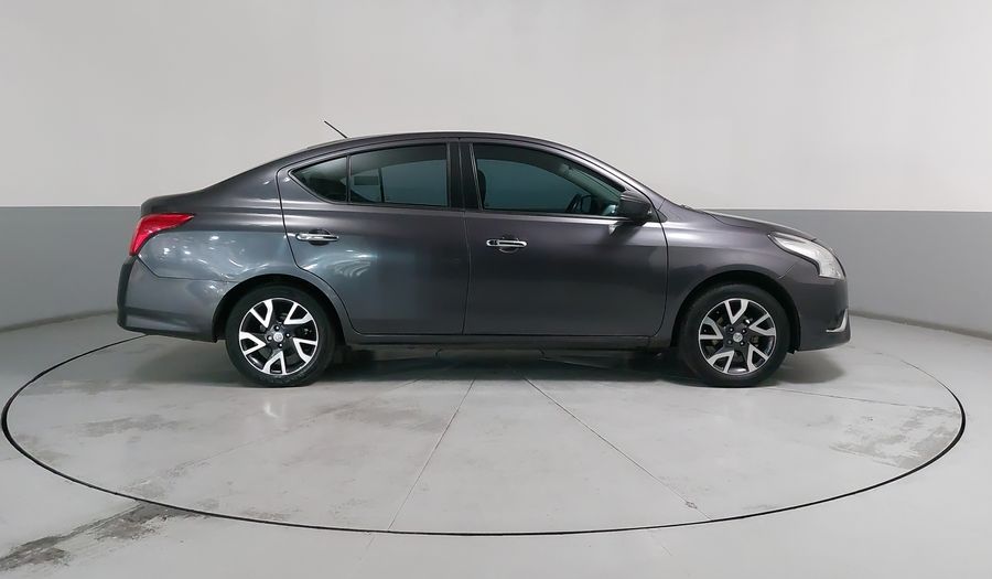 Nissan Versa 1.6 EXCLUSIVE TA AC Sedan 2015