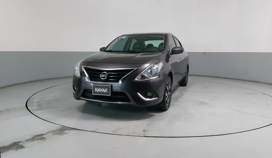 Nissan Versa 1.6 EXCLUSIVE TA AC Sedan 2015