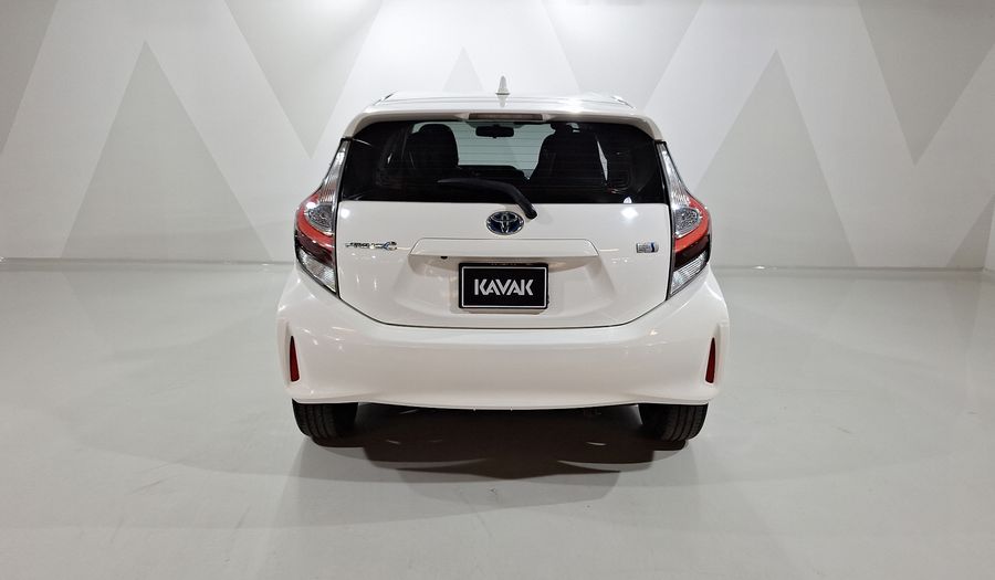 Toyota Prius C 1.5 HYBRID AUTO Hatchback 2018