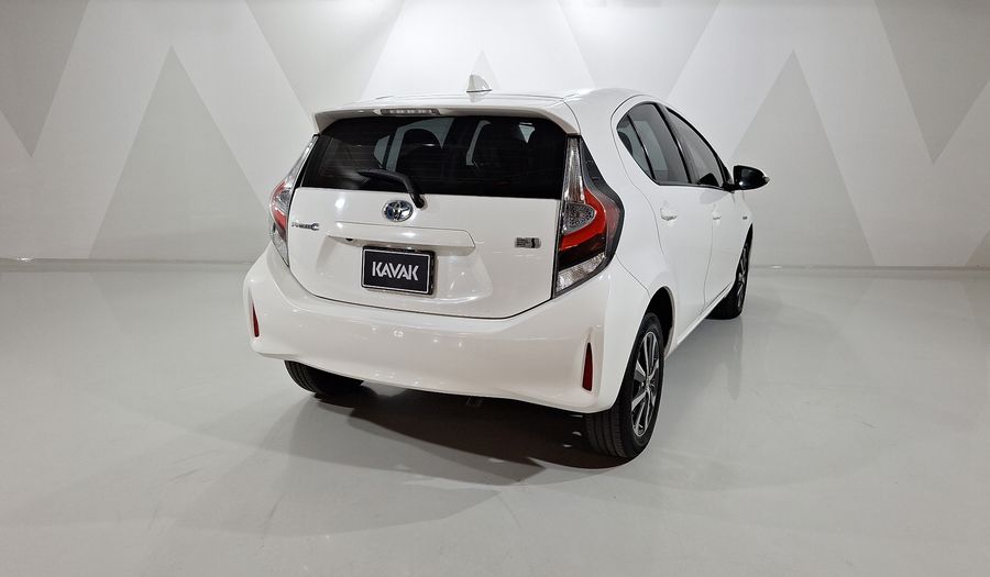 Toyota Prius C 1.5 HYBRID AUTO Hatchback 2018