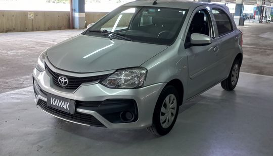 Toyota • Etios