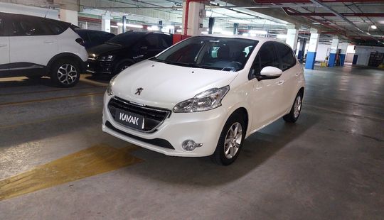 Peugeot • 208