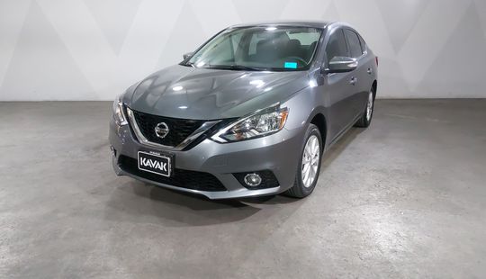 Nissan • Sentra