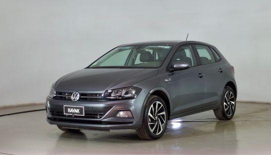 Volkswagen • Polo