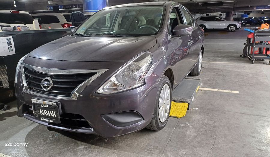 Nissan Versa 1.6 SENSE TA AC Sedan 2016