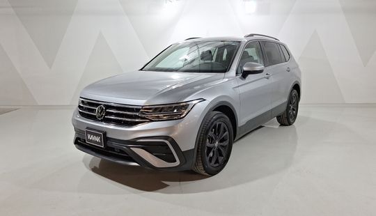 Volkswagen • Tiguan