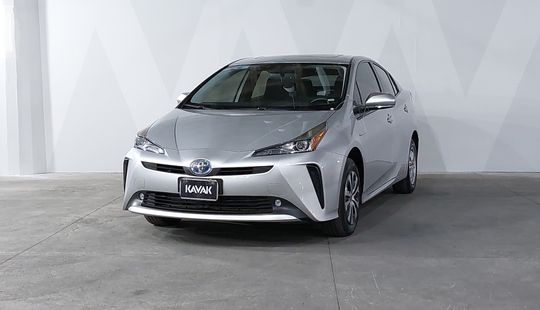 Toyota • Prius