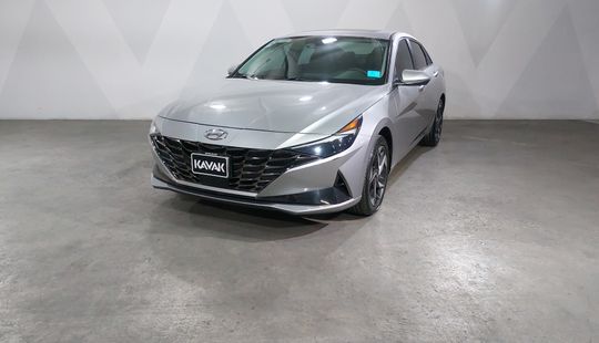 Hyundai • Elantra