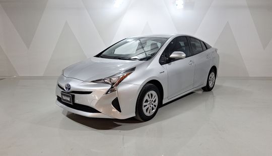 Toyota • Prius