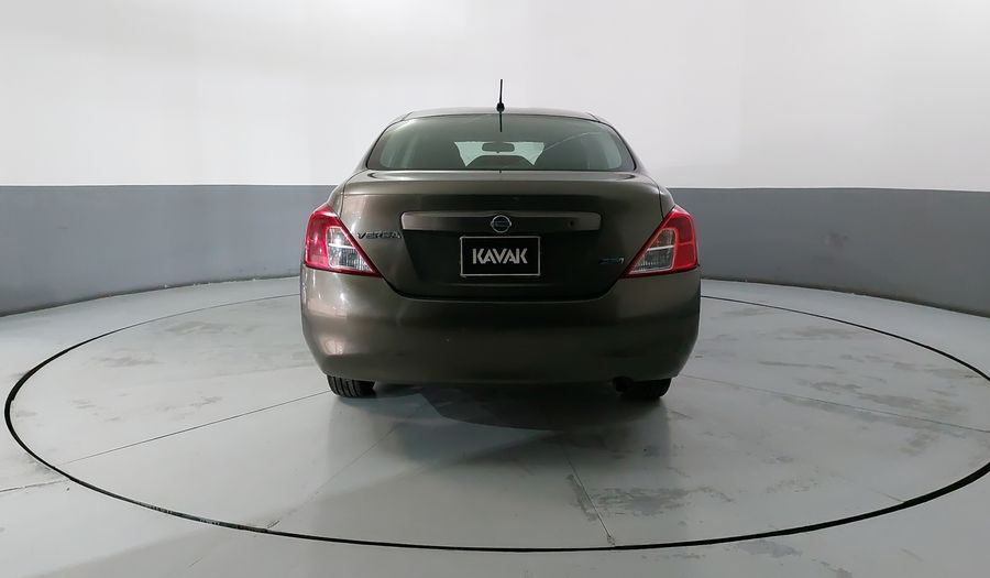 Nissan Versa 1.6 ADVANCE TM AC Sedan 2012