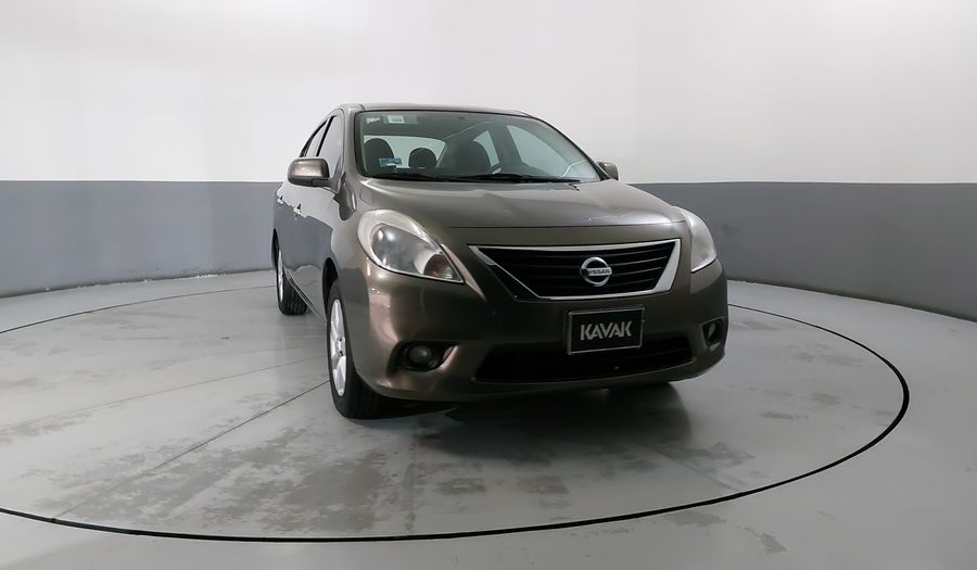 Nissan Versa 1.6 ADVANCE TM AC Sedan 2012