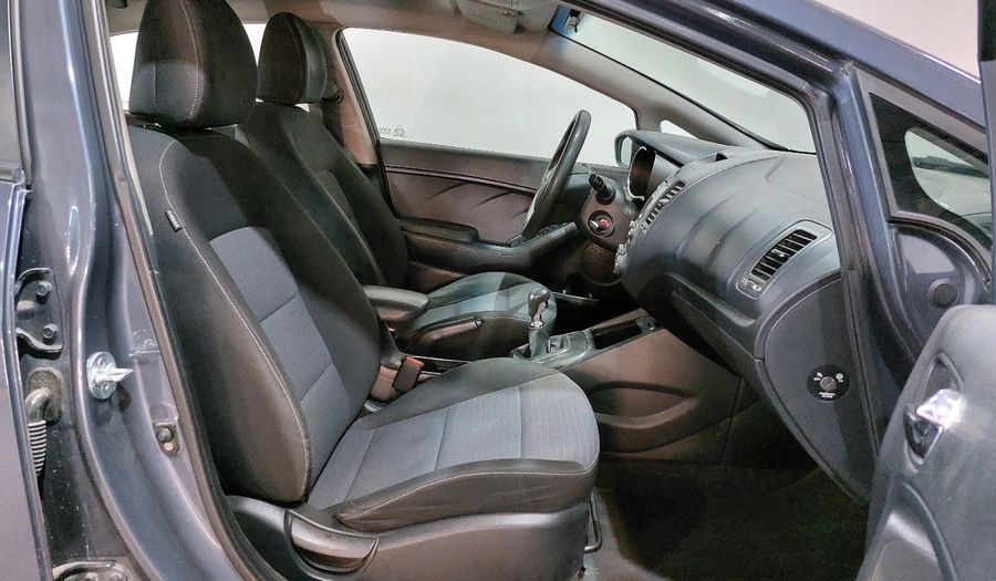 Kia Forte 2.0 LX MT Sedan 2016