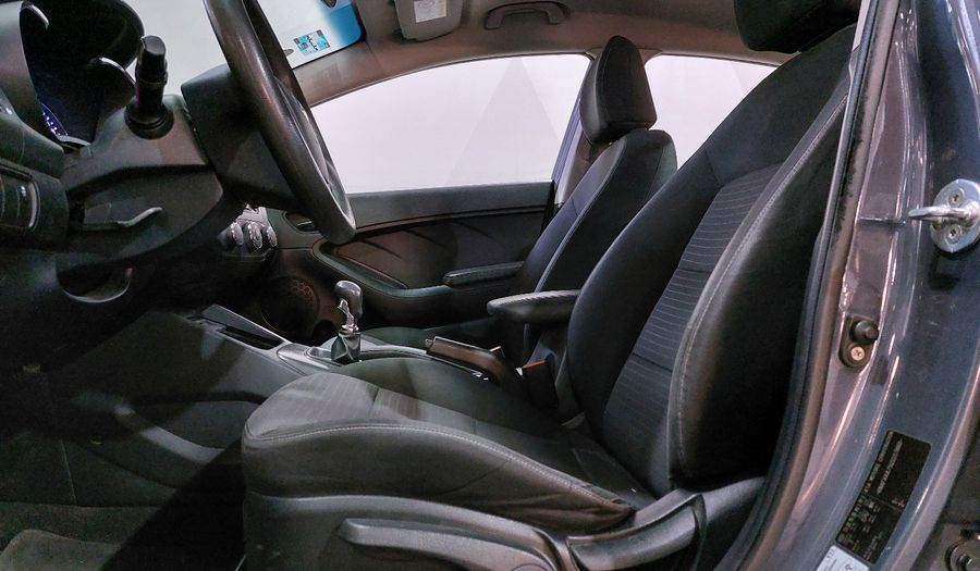 Kia Forte 2.0 LX MT Sedan 2016
