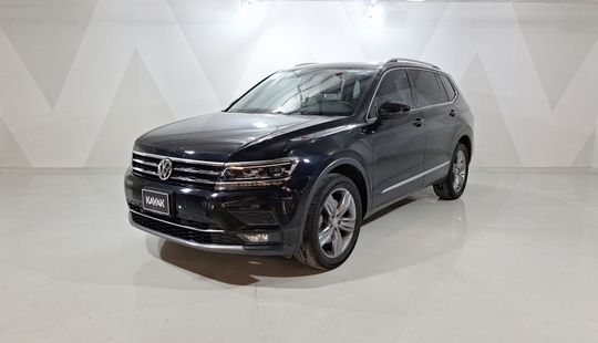 Volkswagen • Tiguan