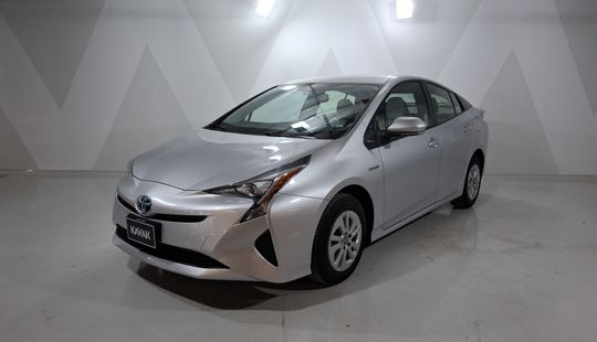 Toyota • Prius