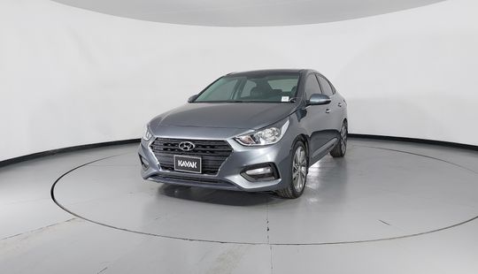 Hyundai • Accent