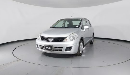 Nissan • Tiida