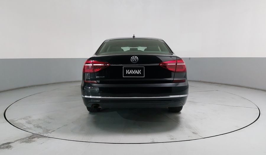 Volkswagen Passat 2.5 COMFORTLINE Sedan 2017