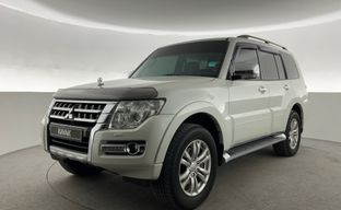 Mitsubishi • Pajero