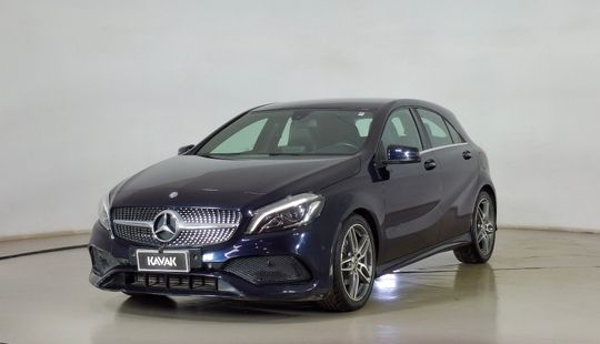 Mercedes Benz • Clase A