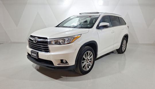 Toyota • Highlander