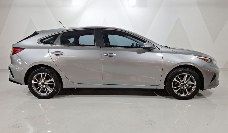 Kia Forte 2.0 EX IVT Hatchback 2022