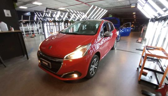 Peugeot • 208