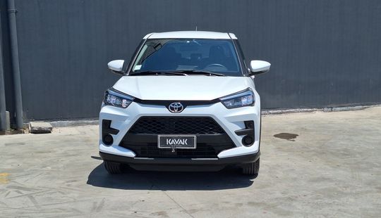 Toyota • RAV4