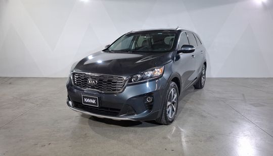 Kia • Sorento