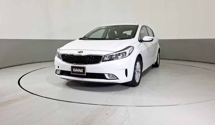 Kia Forte 2.0 EX AT Hatchback 2017