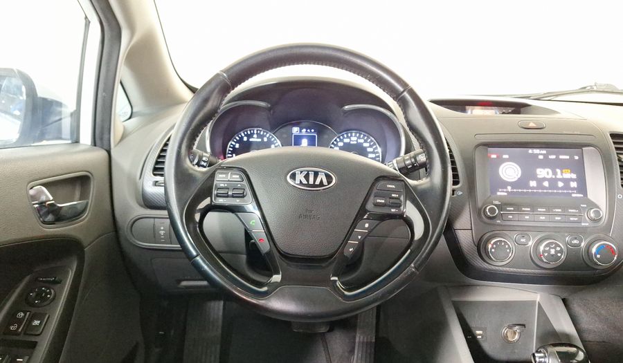 Kia Forte 2.0 EX AT Hatchback 2017