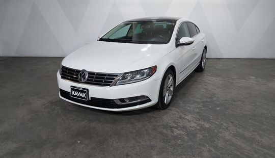 Volkswagen • Passat