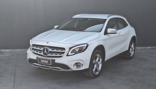 Mercedes Benz • Clase GLA