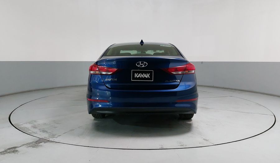 Hyundai Elantra 2.0 GLS PREMIUM AT Sedan 2017