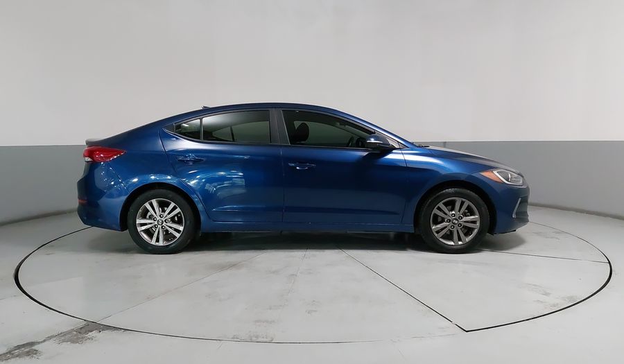 Hyundai Elantra 2.0 GLS PREMIUM AT Sedan 2017