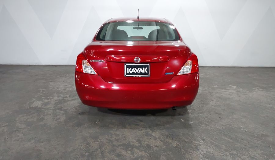 Nissan Versa 1.6 SENSE TA AC Sedan 2014