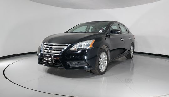 Nissan • Sentra